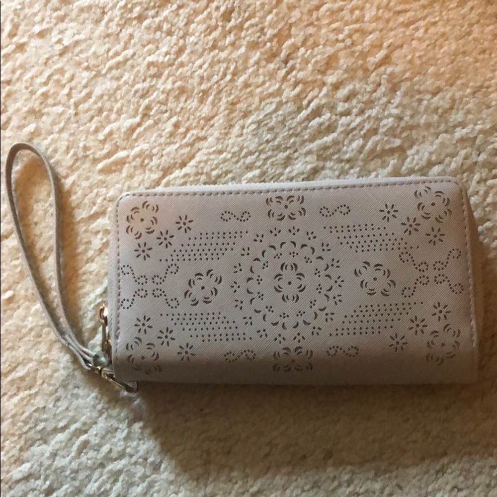 NWOT Maurice’s wallet